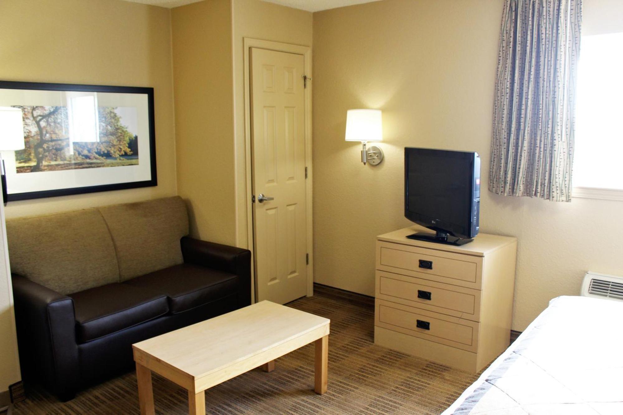 Extended Stay America Select Suites - Chesapeake - Churchland Blvd Exterior foto