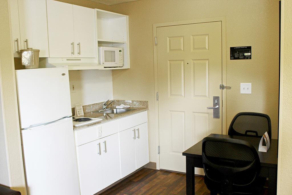 Extended Stay America Select Suites - Chesapeake - Churchland Blvd Exterior foto