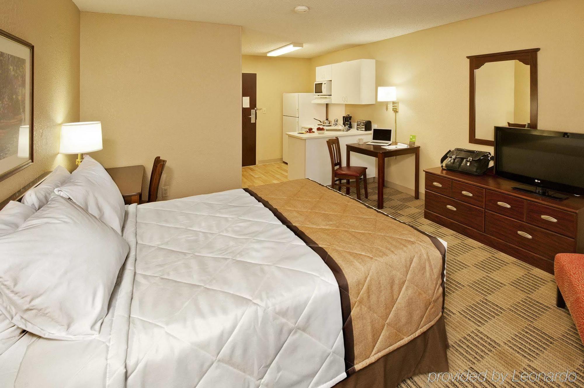 Extended Stay America Select Suites - Chesapeake - Churchland Blvd Exterior foto